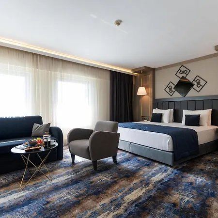 Hotel Plaza 4*