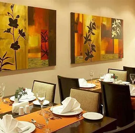 Plaza Hotel 4*