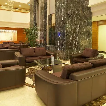 Plaza Hotel 4*